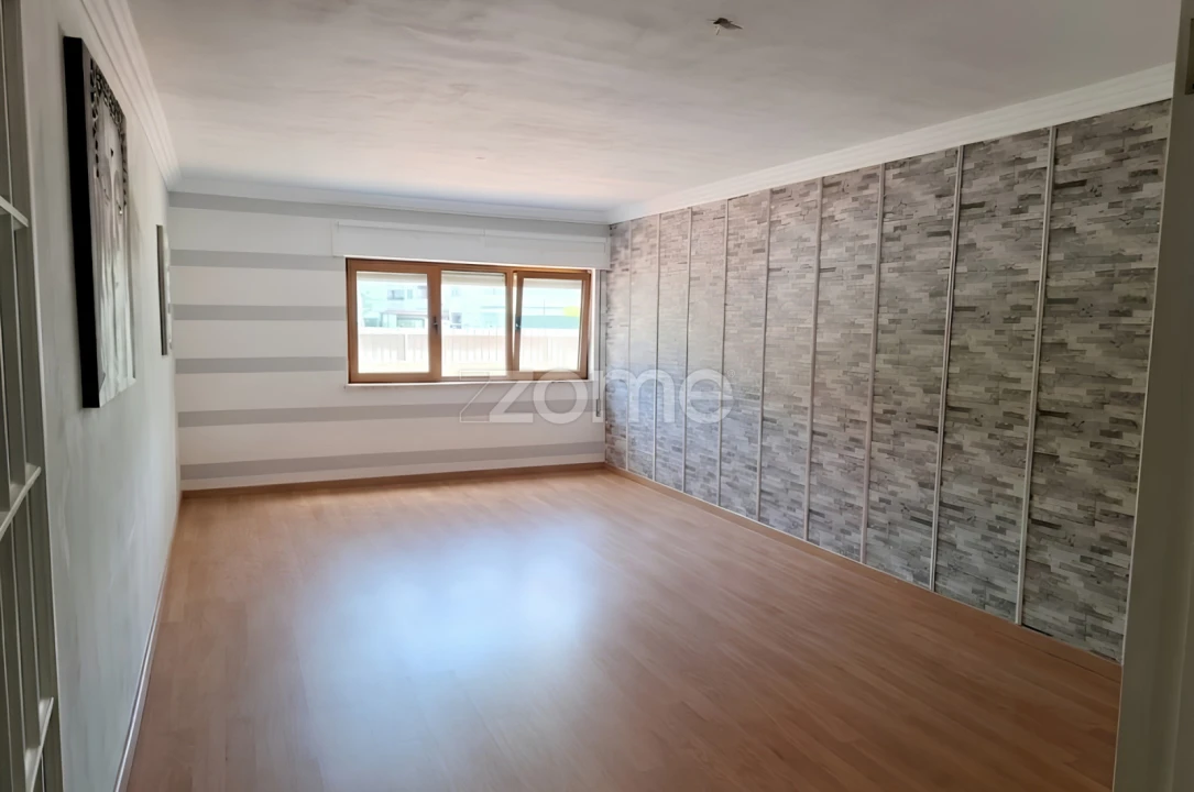 Apartamento T3 para Venda em Algueirão-Mem Martins Foto 7