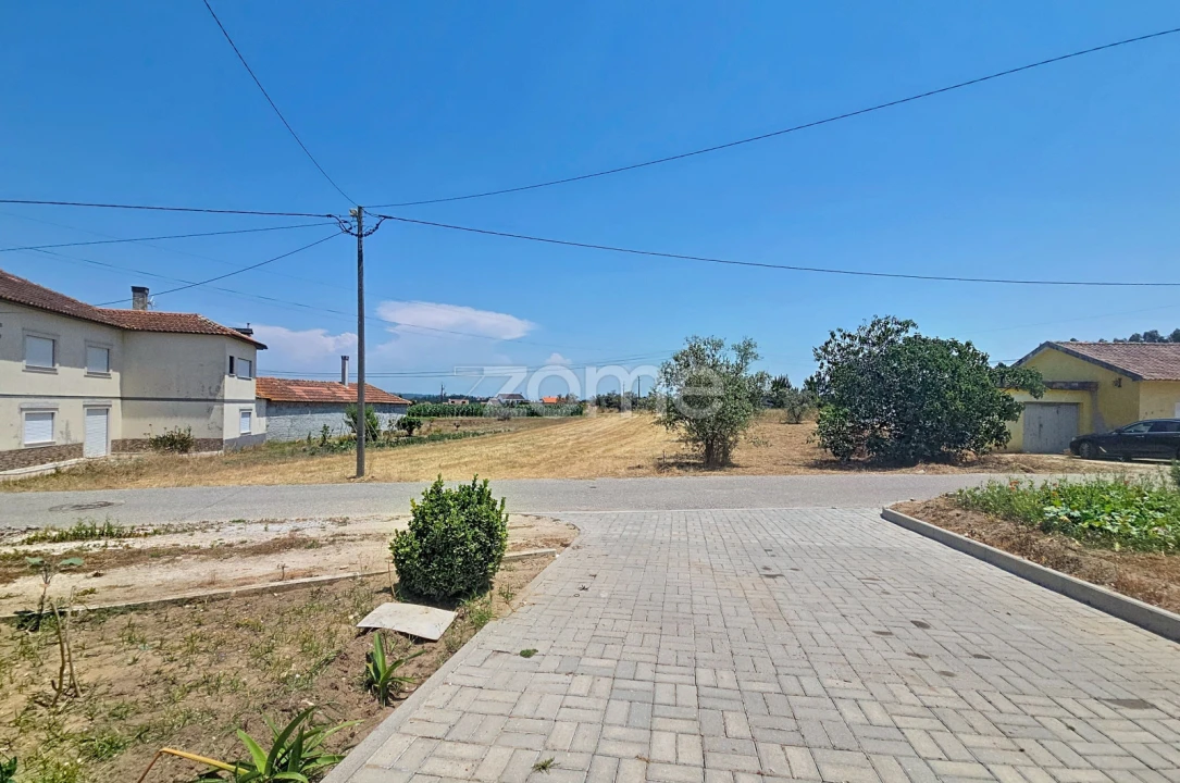 Moradia T2 para Venda em Paião Foto 3