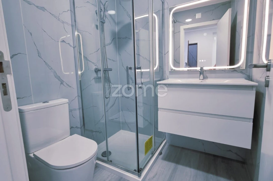 Apartamento T4 para Venda em Amora Foto 14