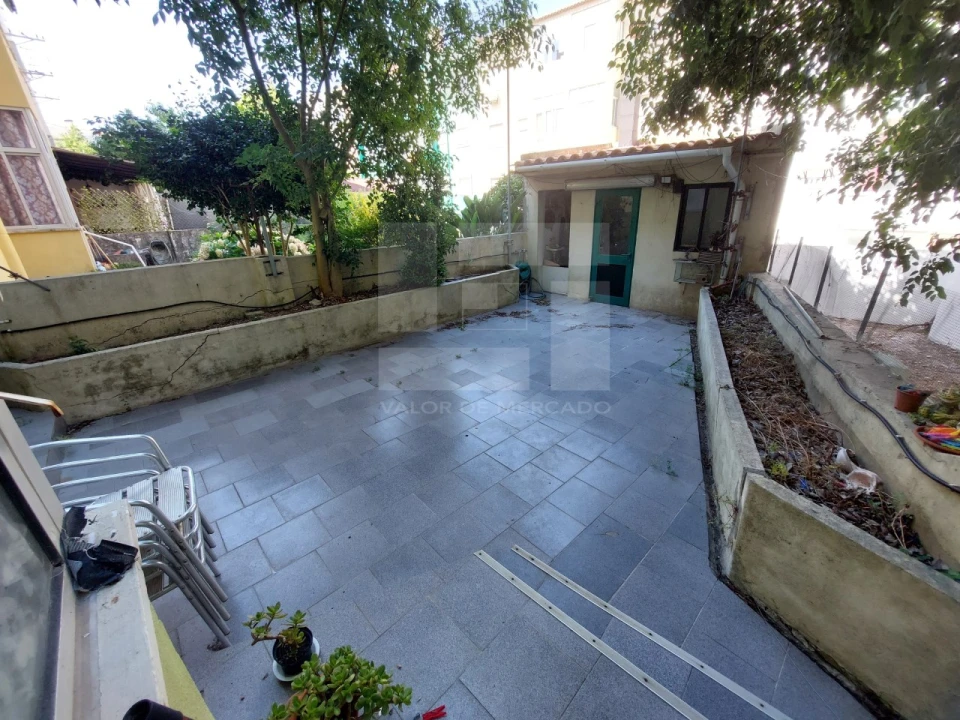 Apartamento T2 para Venda em Venteira Foto 4