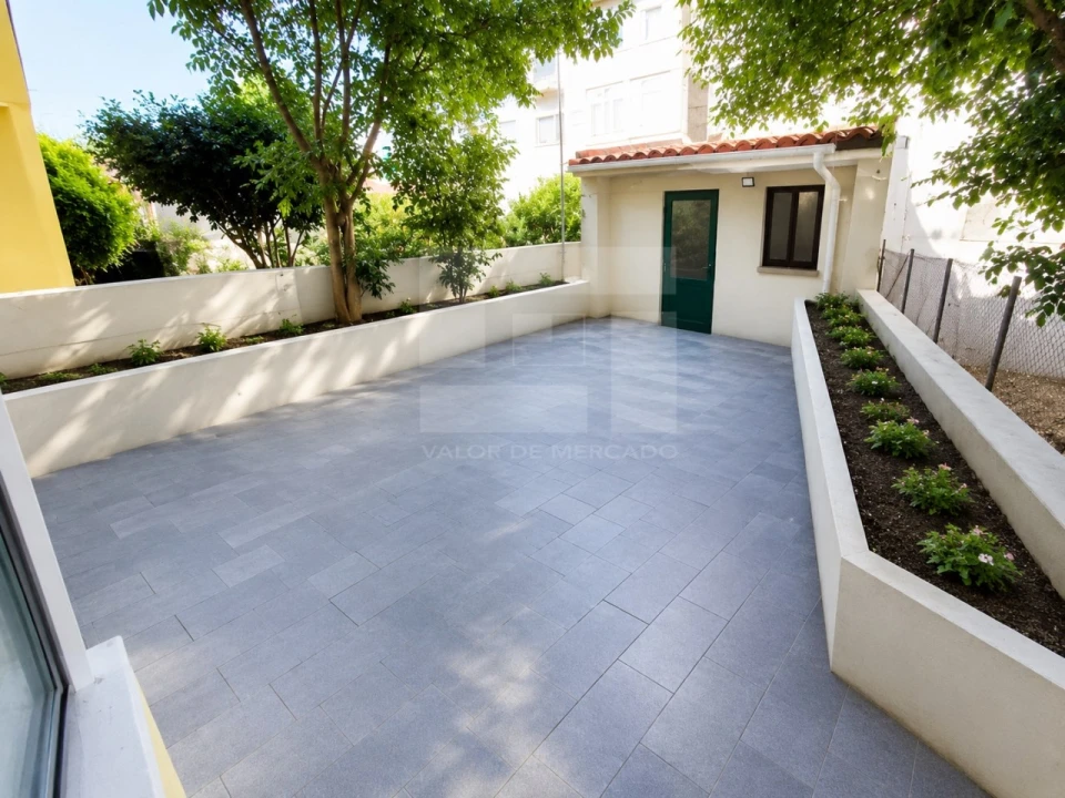 Apartamento T2 para Venda em Venteira Foto 3
