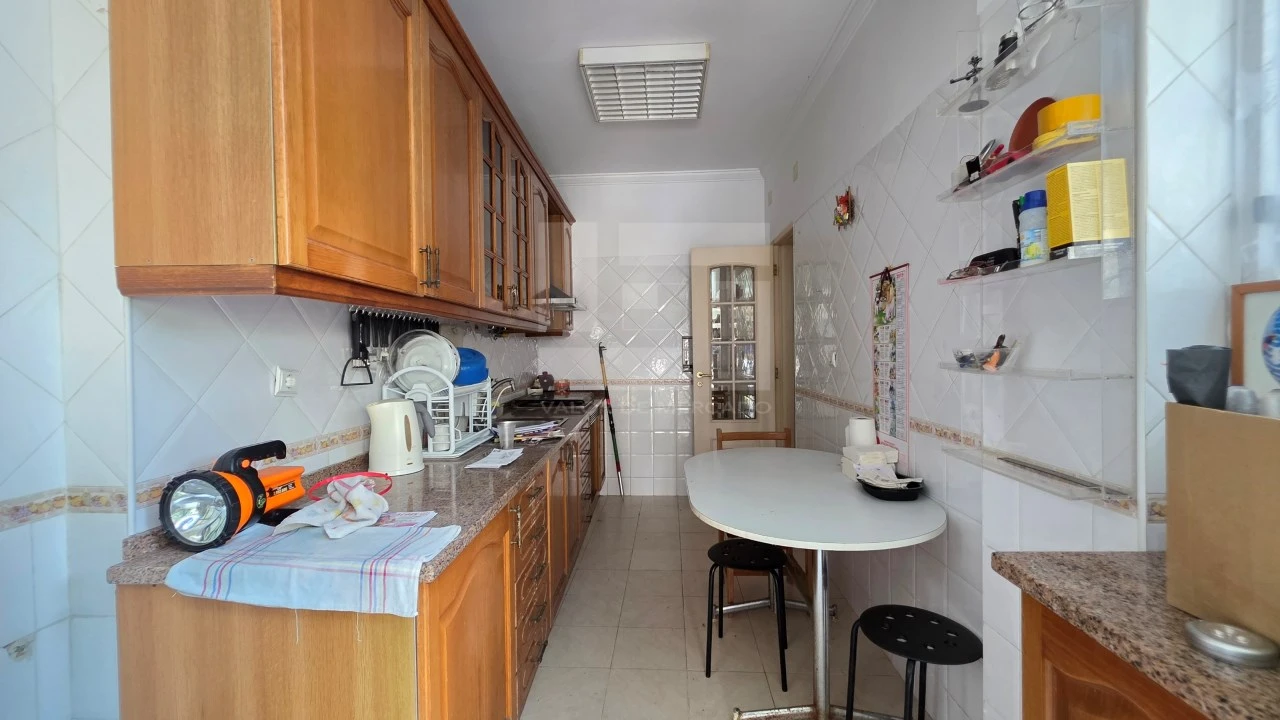 Apartamento T2 para Venda em Venteira Foto 17