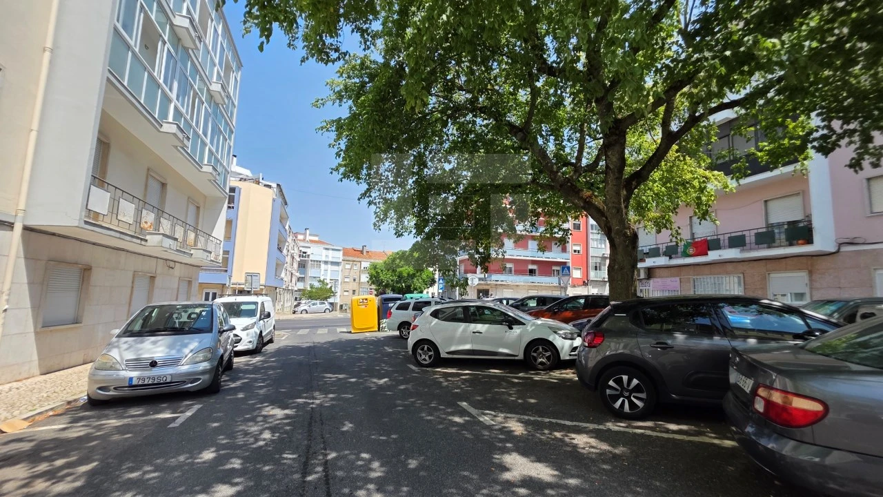 Apartamento T2 para Venda em Venteira Foto 26