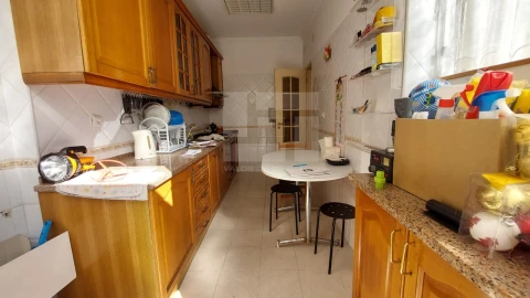 Apartamento T2 para Venda em Venteira