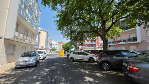 Apartamento T2 para Venda em Venteira