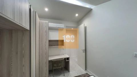 Apartamento T2 para Venda em Lordelo do Ouro e Massarelos