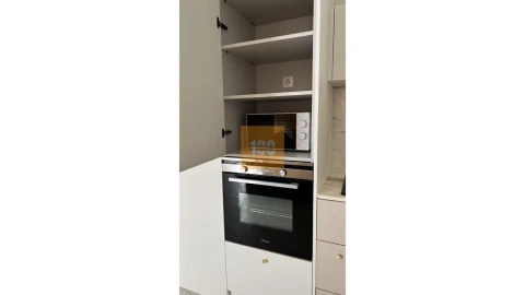 Apartamento T2 para Venda em Lordelo do Ouro e Massarelos
