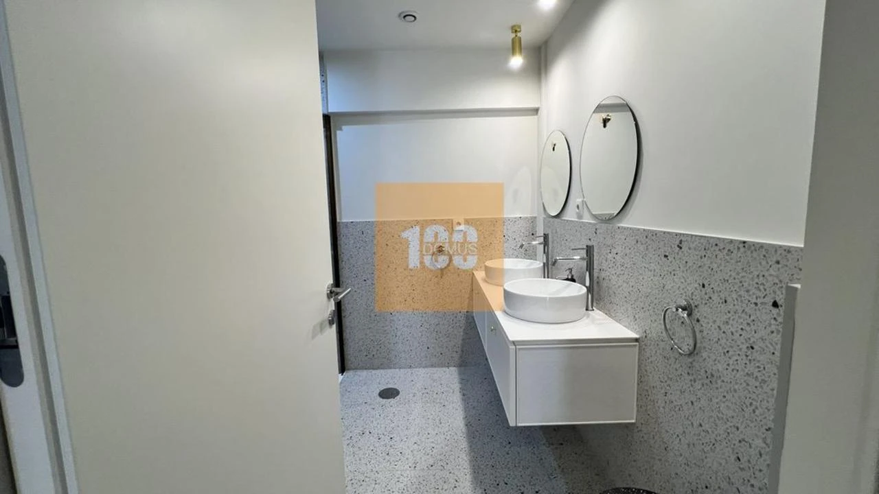 Apartamento T2 para Venda em Lordelo do Ouro e Massarelos Foto 7