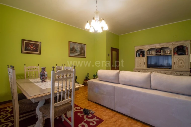 Apartamento T2 para Venda em Oliveira do Douro Foto 3