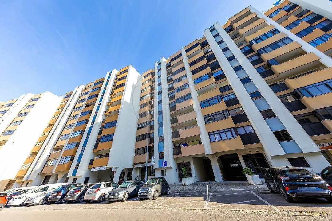 Apartamento T2 para Venda em Póvoa de Santa Iria e Forte da Casa Foto 32