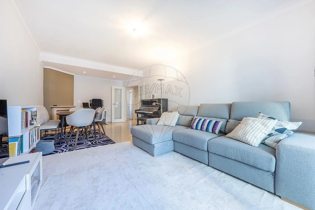 Apartamento T2 para Venda em Póvoa de Santa Iria e Forte da Casa Foto 4