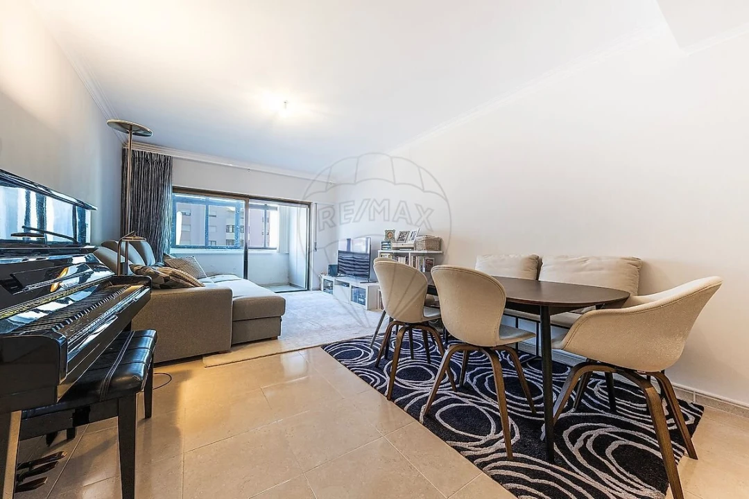 Apartamento T2 para Venda em Póvoa de Santa Iria e Forte da Casa Foto 8