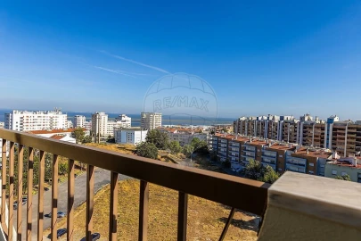 Apartamento T2 para Venda em Póvoa de Santa Iria e Forte da Casa