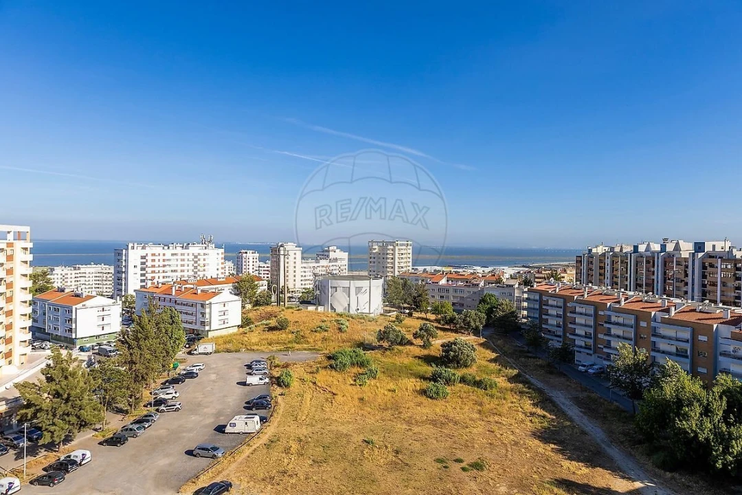 Apartamento T2 para Venda em Póvoa de Santa Iria e Forte da Casa Foto 22