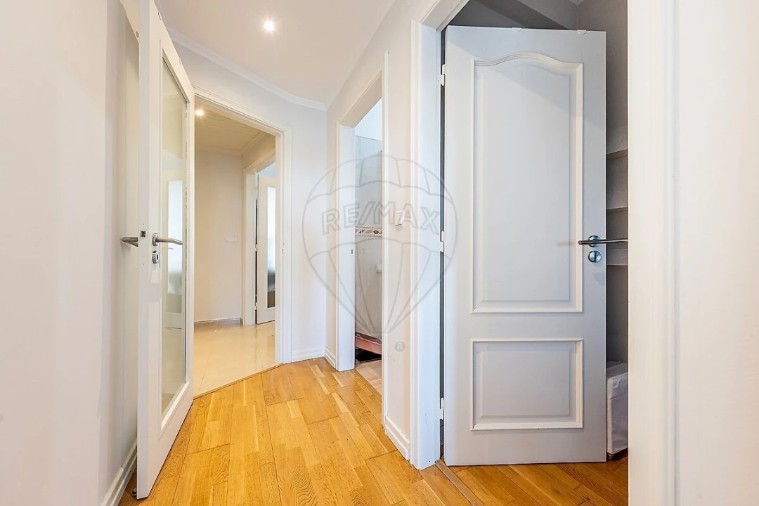 Apartamento T2 para Venda em Póvoa de Santa Iria e Forte da Casa Foto 17