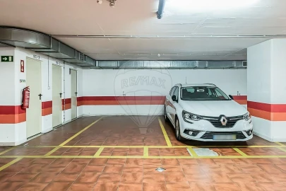 Apartamento T4 para Venda em Alfragide