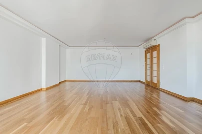 Apartamento T4 para Venda em Alfragide