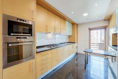 Apartamento T4 para Venda em Alfragide