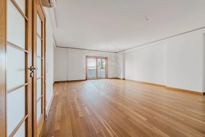 Apartamento T4 para Venda em Alfragide