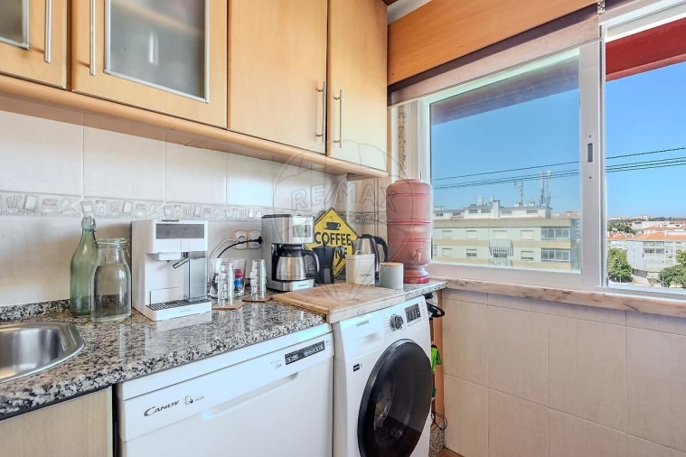 Apartamento T2 para Venda em Mina de Água Foto 13