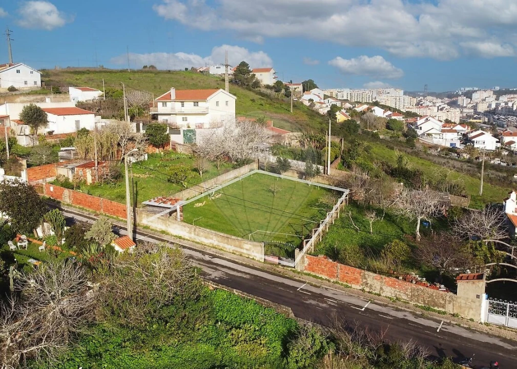 Terreno para Venda em Cacém e São Marcos Foto 1