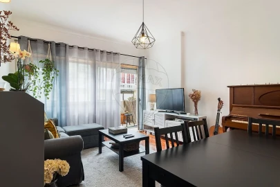 Apartamento T3 para Venda em Oeiras e São Julião da Barra, Paço de Arcos e Caxias