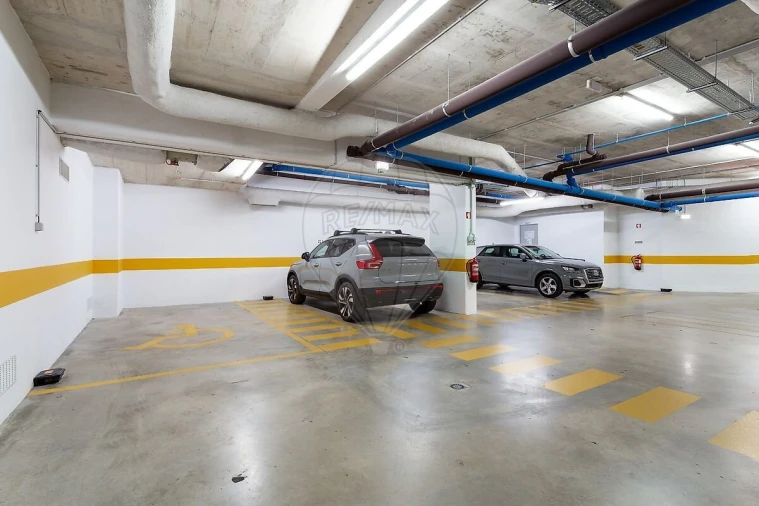 Apartamento T2 para Venda em Lumiar Foto 40