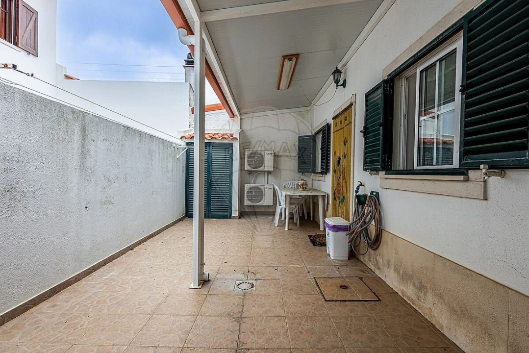 Moradia T1 para Venda em Benavente Foto 9