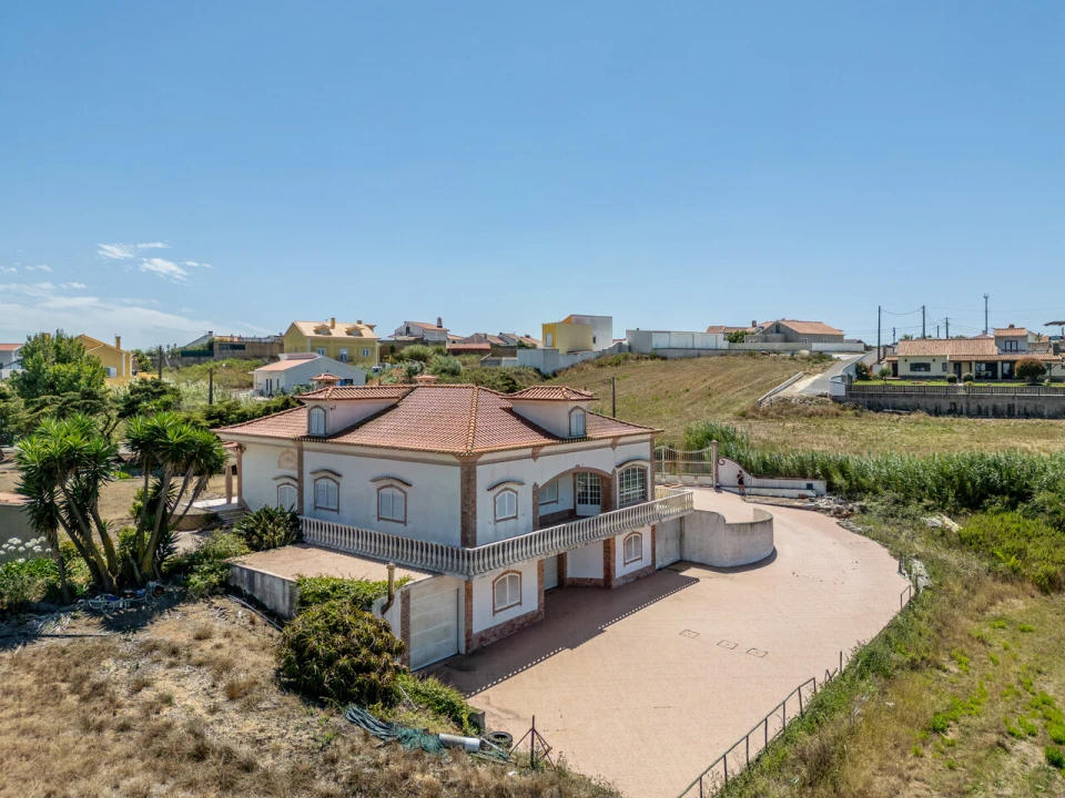Moradia T4 para Venda em Ericeira Foto 47
