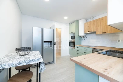 Apartamento T2 para Venda em Alverca do Ribatejo e Sobralinho