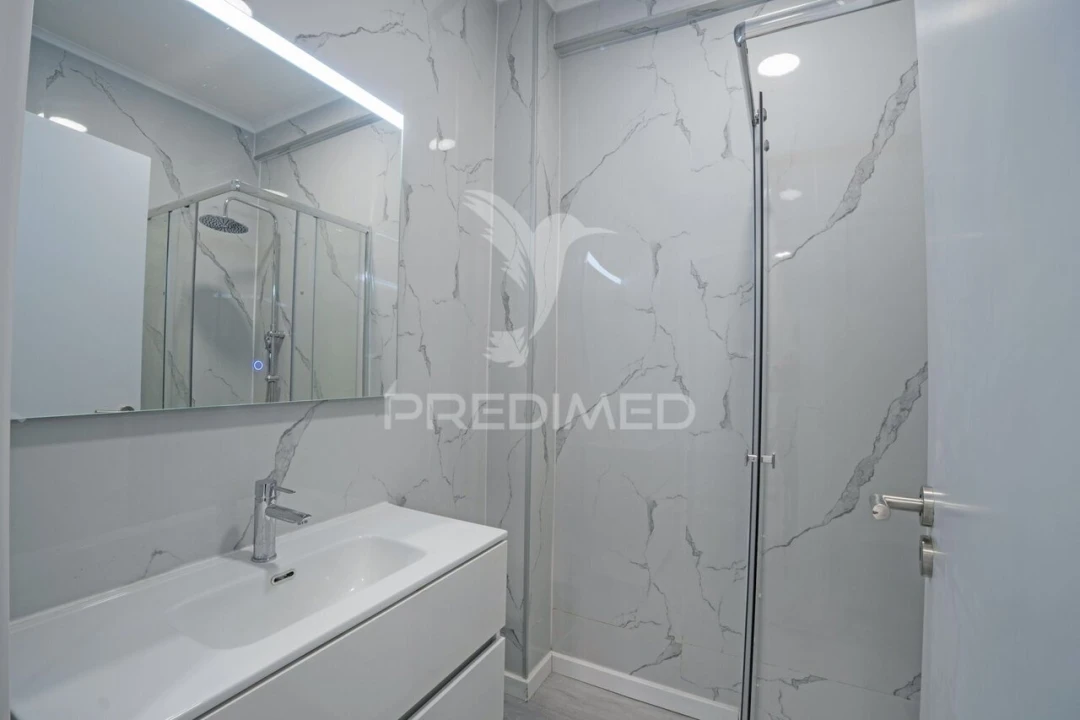 Apartamento T1 para Venda em Venteira Foto 6