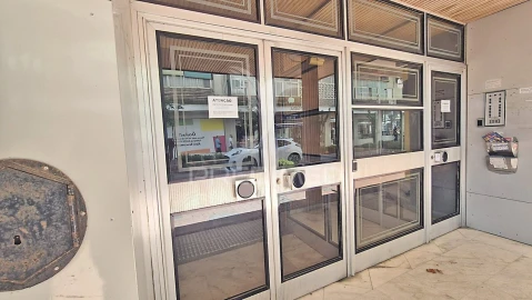 Apartamento T1 para Venda em Venteira