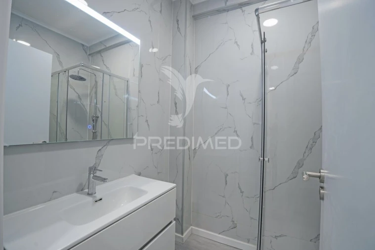 Apartamento T1 para Venda em Venteira Foto 6