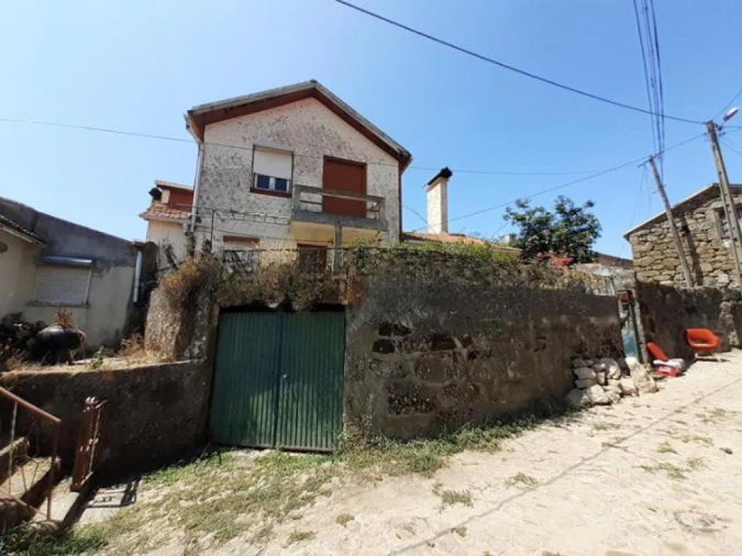 Moradia T5 para Venda em São Cipriano Foto 2