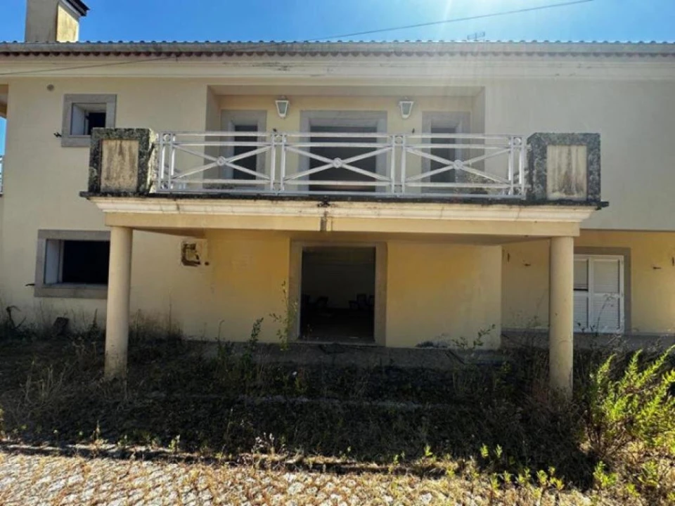 Moradia T4 para Venda em Ovoa e Vimieiro Foto 13
