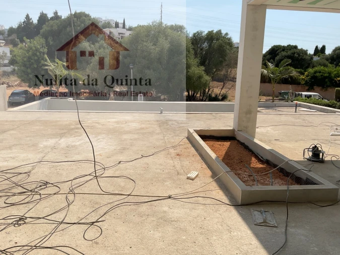 Moradia T3 para Venda em Albufeira e Olhos de Água Foto 38