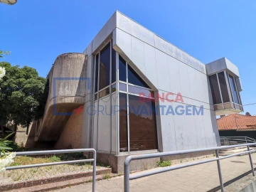 Loja para Venda em Malveira e São Miguel de Alcainça