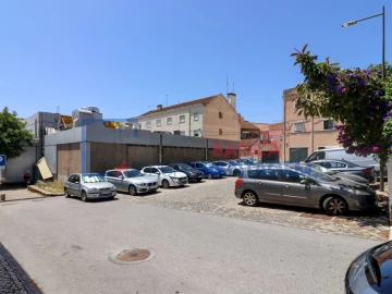 Loja para Venda em Malveira e São Miguel de Alcainça