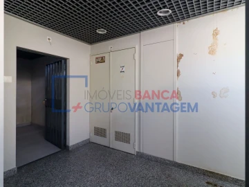 Loja para Venda em Malveira e São Miguel de Alcainça