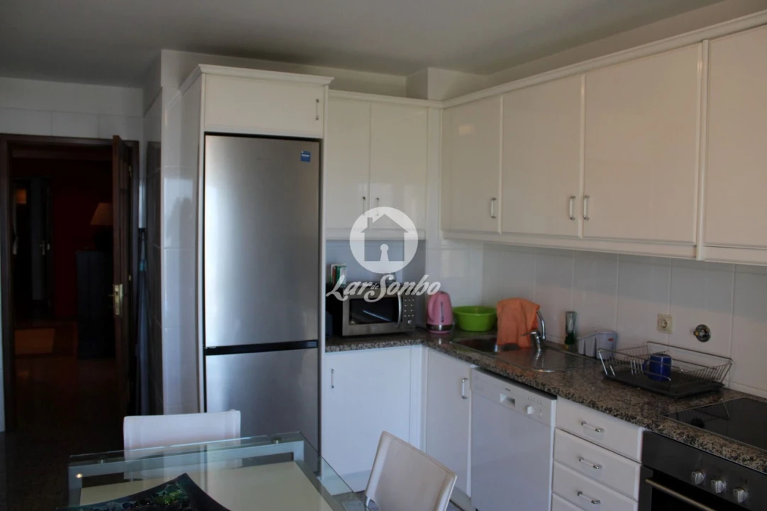 Apartamento T2 para Arrendamento em Canidelo Foto 15
