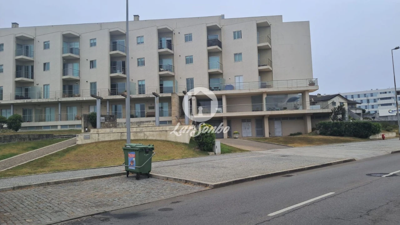 Apartamento T2 para Arrendamento em Canidelo Foto 23