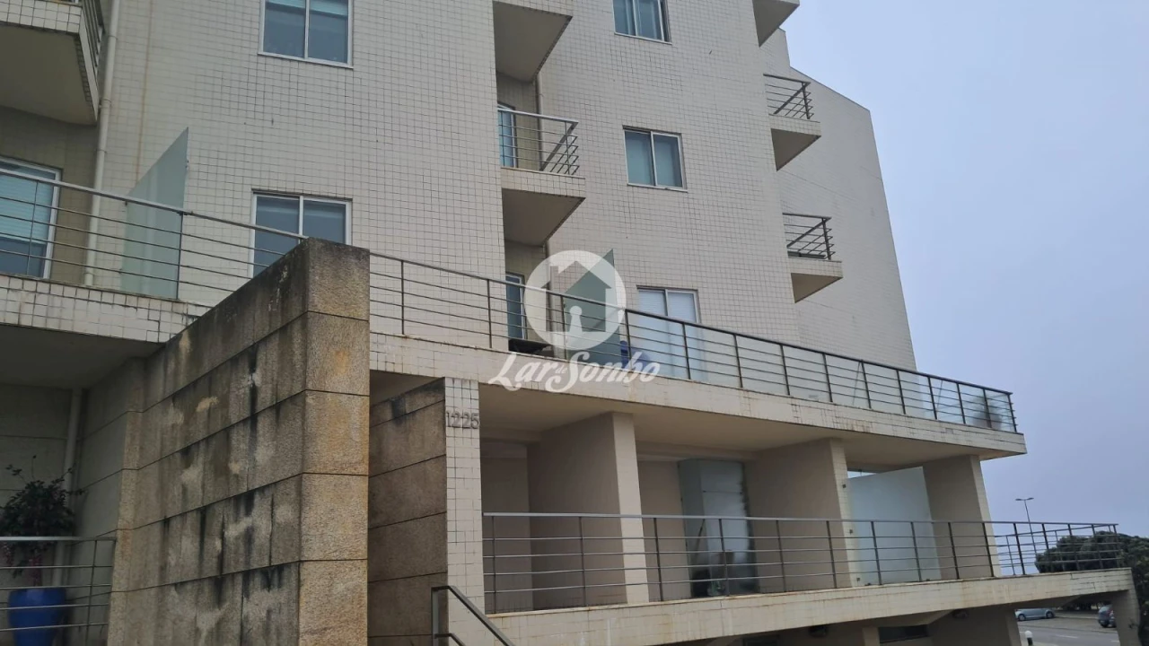Apartamento T2 para Arrendamento em Canidelo Foto 24