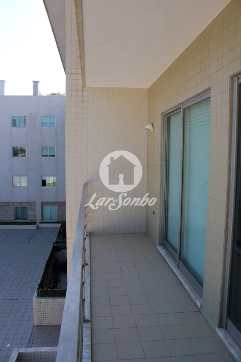 Apartamento T2 para Arrendamento em Canidelo
