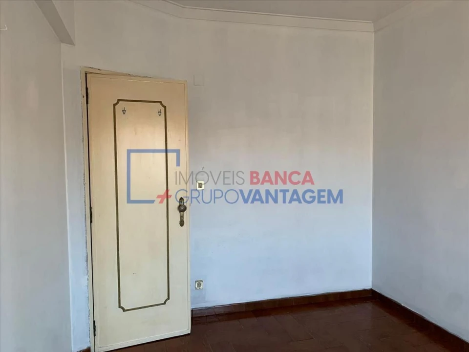 Apartamento T2 para Venda em Agualva e Mira-Sintra Foto 7