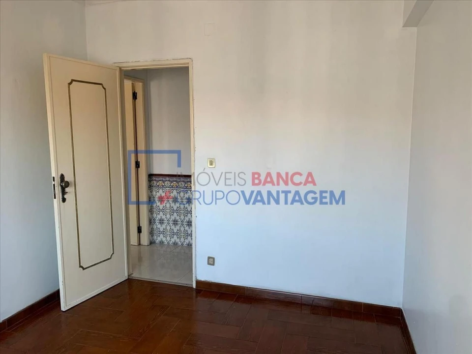 Apartamento T2 para Venda em Agualva e Mira-Sintra Foto 10
