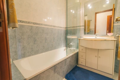 Apartamento T3 para Venda em Nogueira e Silva Escura