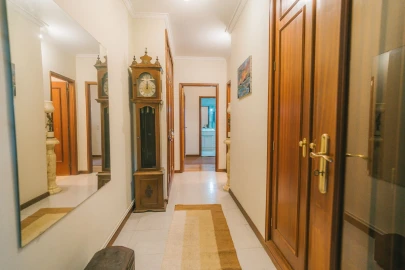 Apartamento T3 para Venda em Nogueira e Silva Escura
