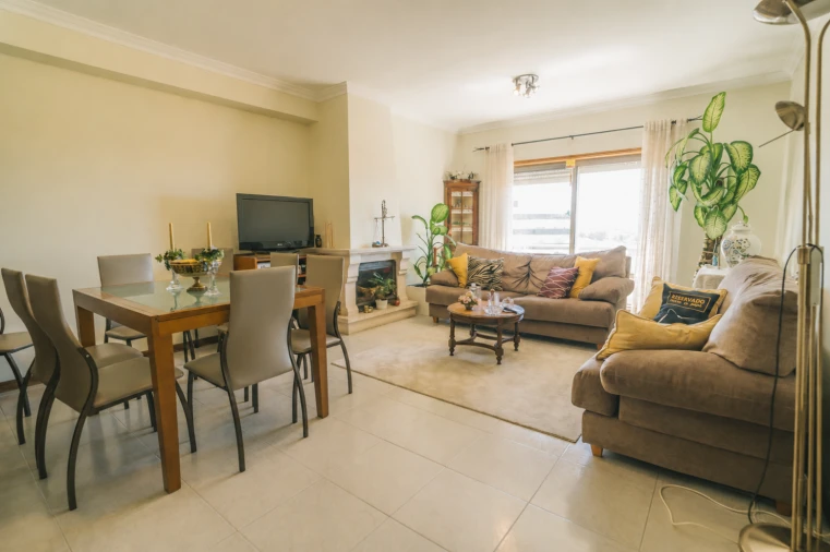 Apartamento T3 para Venda em Nogueira e Silva Escura Foto 2
