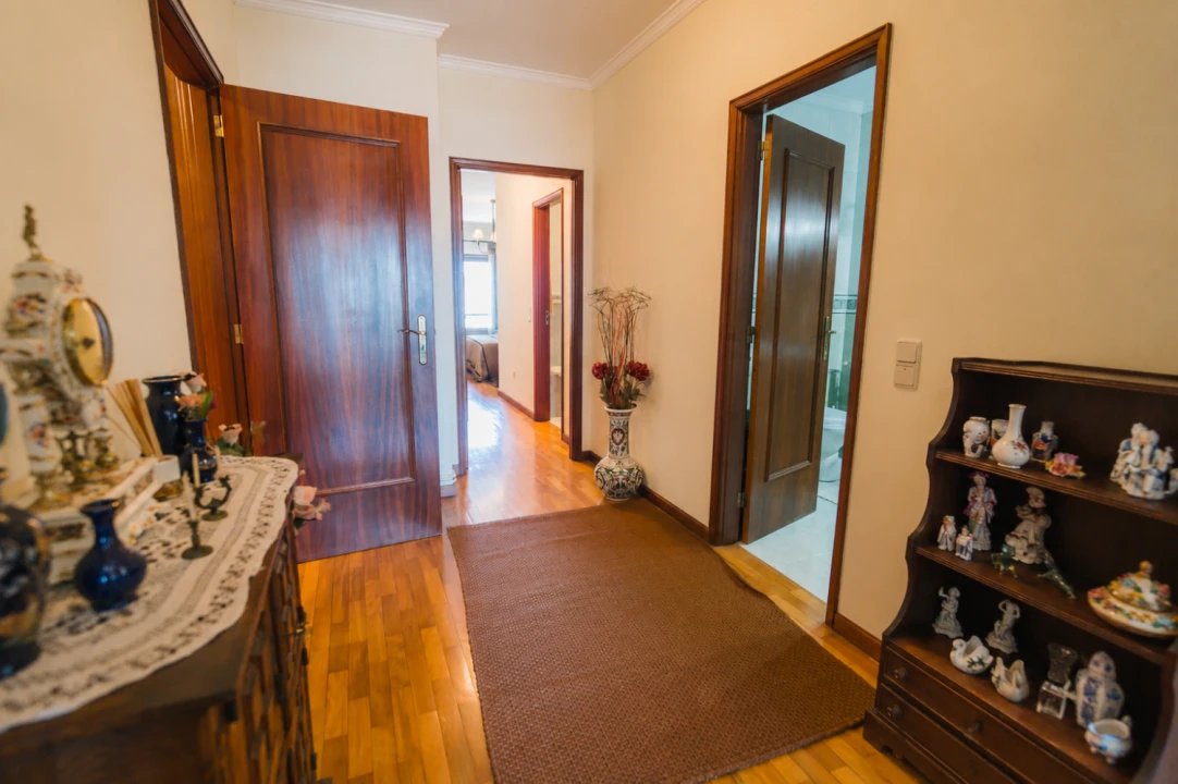 Apartamento T3 para Venda em Nogueira e Silva Escura Foto 5