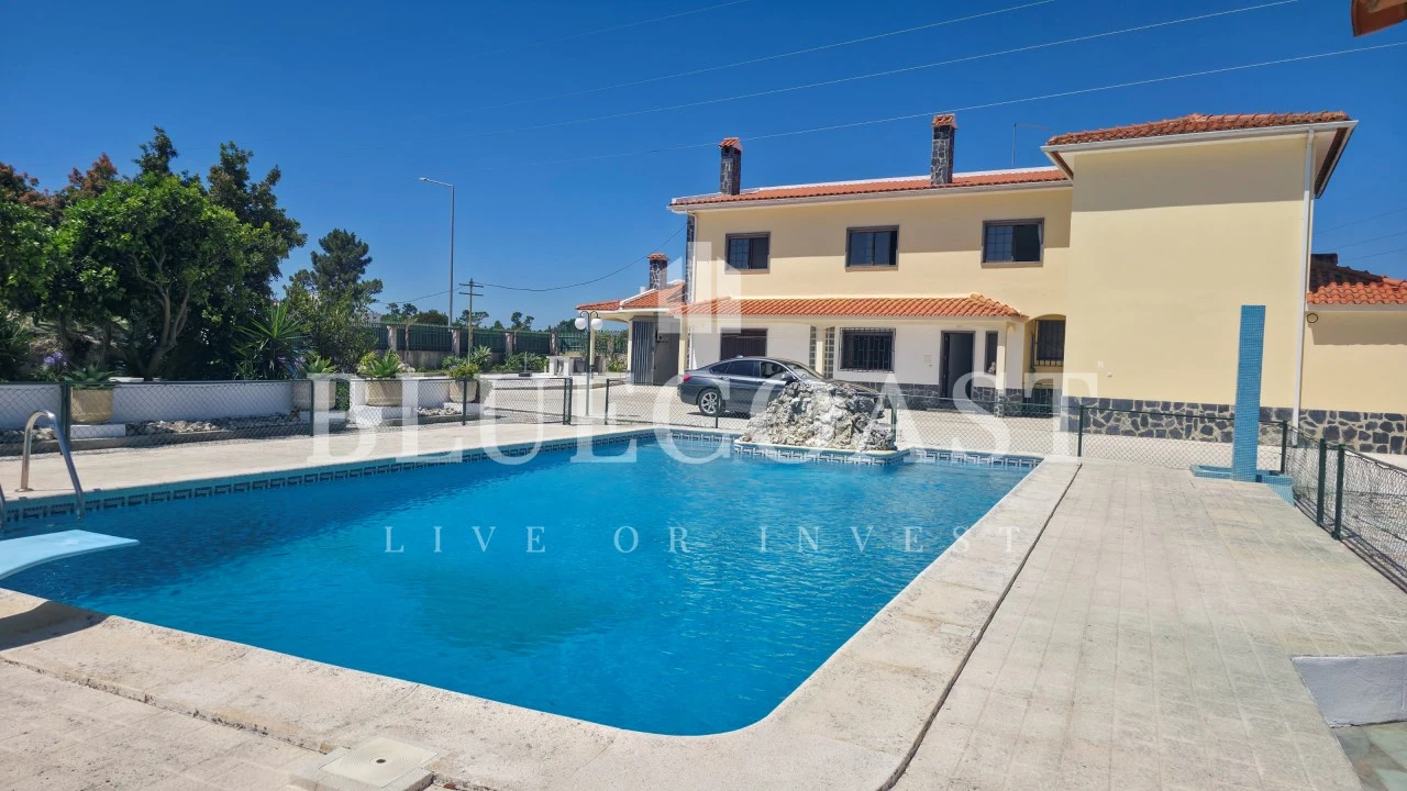 Moradia T4 para Venda em Quinta do Conde Foto 1